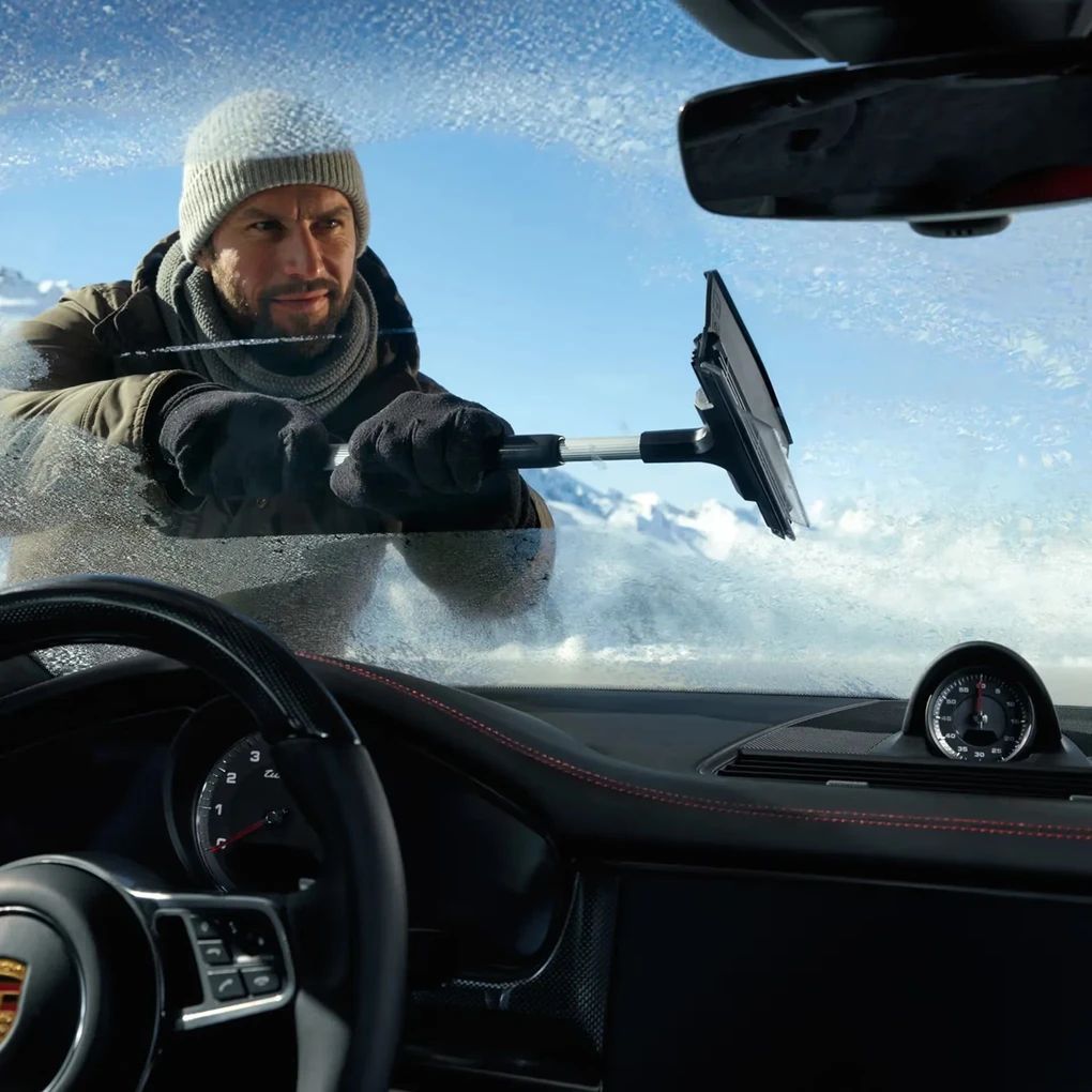 Eiskratzer mit Teleskoparm