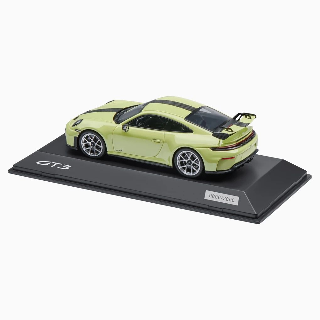 Porsche Modellauto 911 GT3 [992.2] 1:43 in Gelb